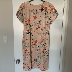 NWT - Floral, petal sleeve dress - size 14